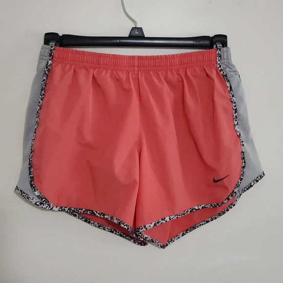 Nike Girls Dry Tempo Shorts - Picture 1 of 4